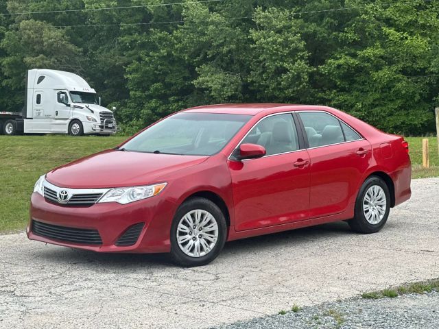 2014 Toyota Camry LE