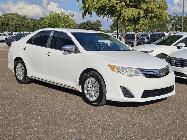 2014 Toyota Camry LE