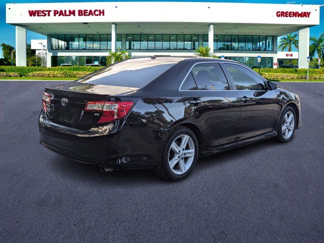 2014 Toyota Camry SE