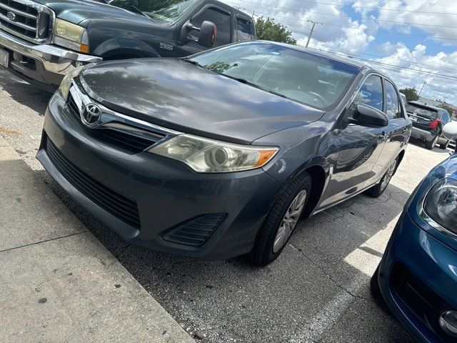 2014 Toyota Camry SE