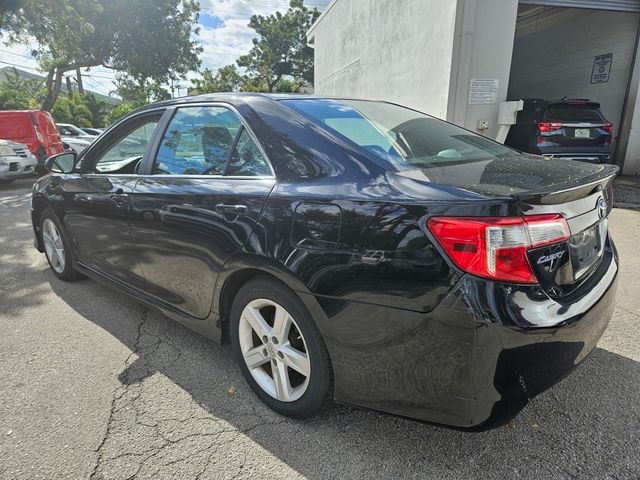 2014 Toyota Camry SE