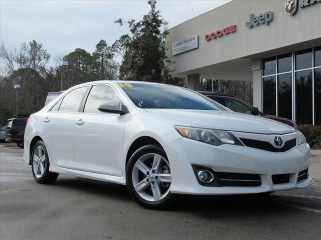 2014 Toyota Camry SE