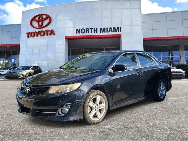 2014 Toyota Camry SE