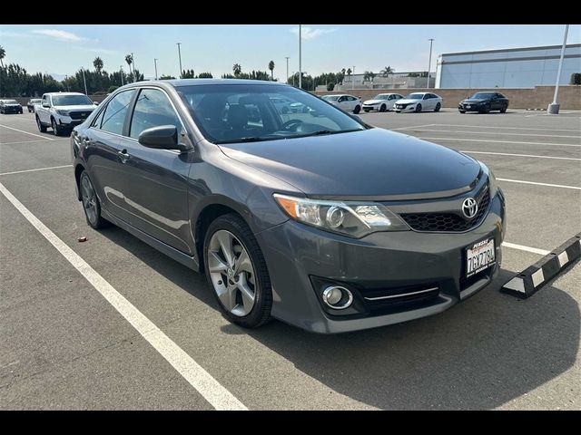 2014 Toyota Camry SE