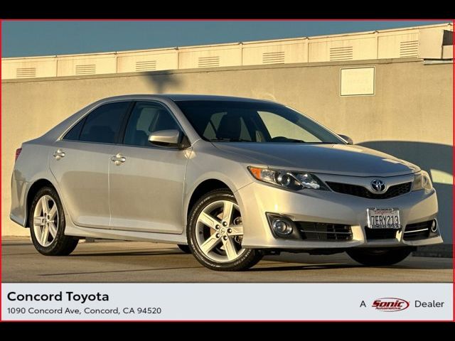 2014 Toyota Camry SE