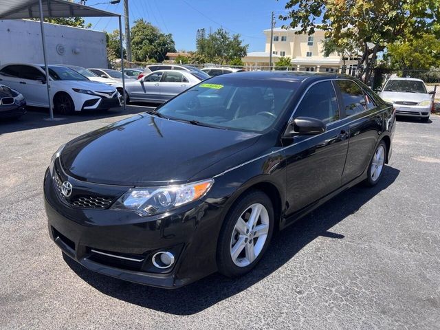 2014 Toyota Camry SE