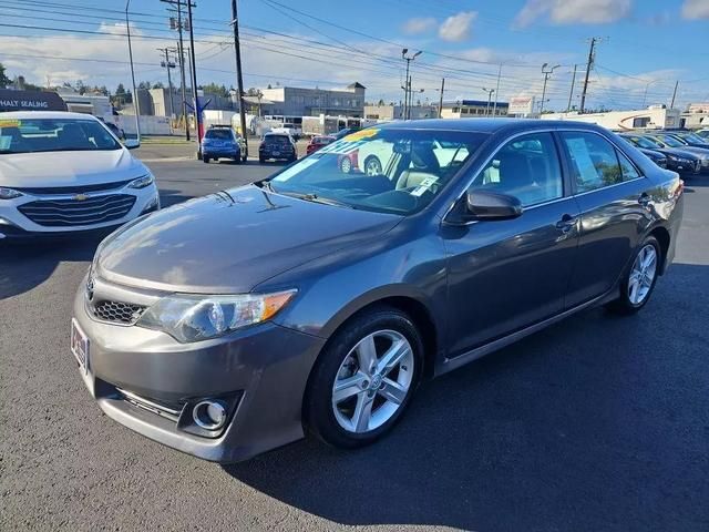 2014 Toyota Camry SE