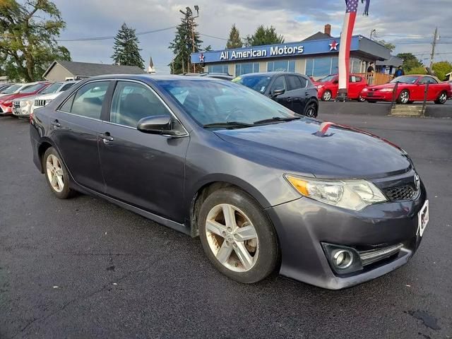 2014 Toyota Camry SE