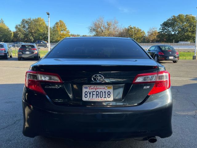 2014 Toyota Camry SE
