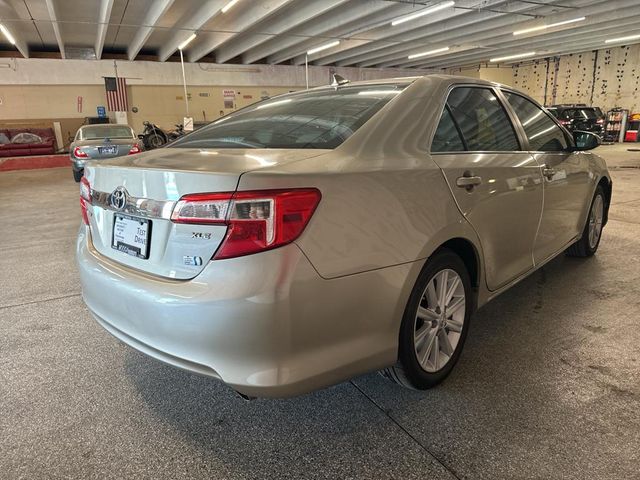 2014 Toyota Camry Hybrid XLE