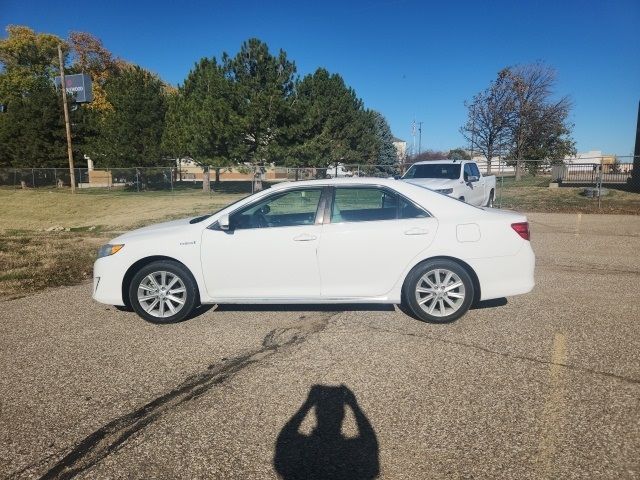 2014 Toyota Camry Hybrid 