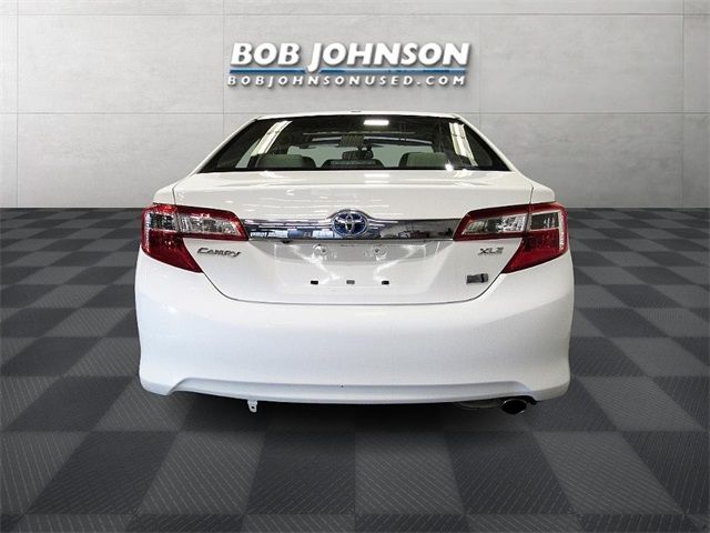 2014 Toyota Camry Hybrid XLE