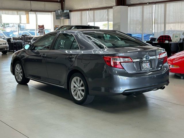 2014 Toyota Camry Hybrid 