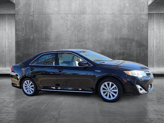 2014 Toyota Camry Hybrid XLE