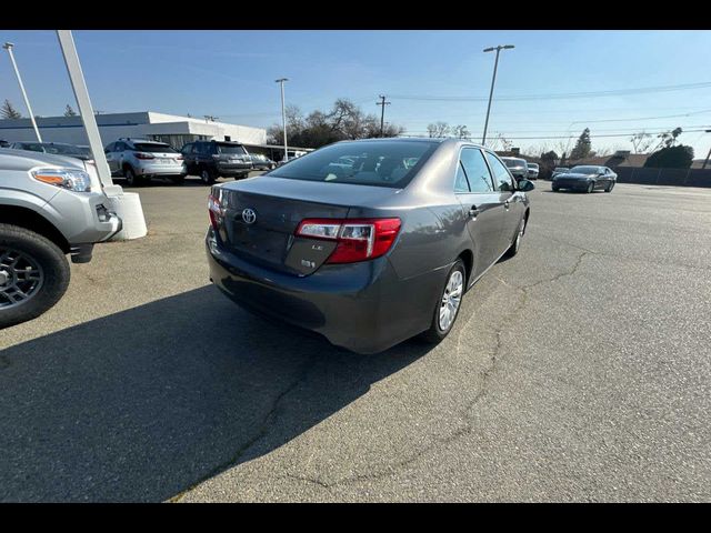 2014 Toyota Camry Hybrid LE