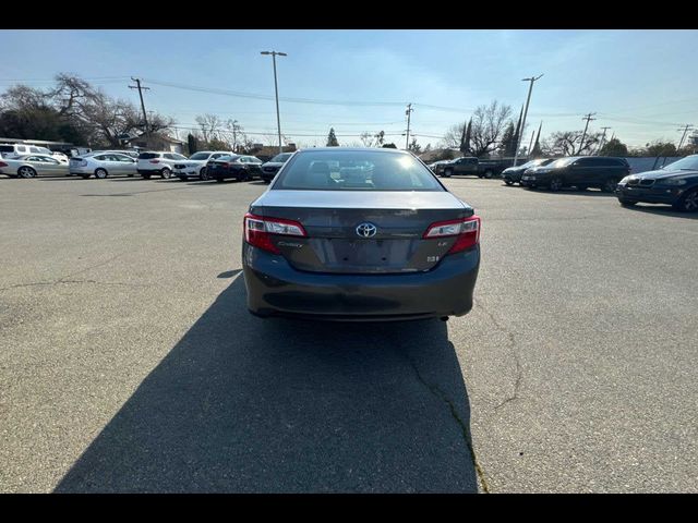 2014 Toyota Camry Hybrid LE