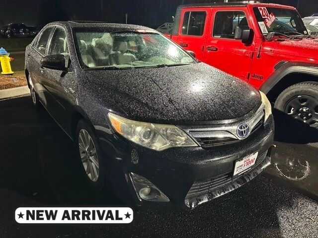 2014 Toyota Camry Hybrid LE