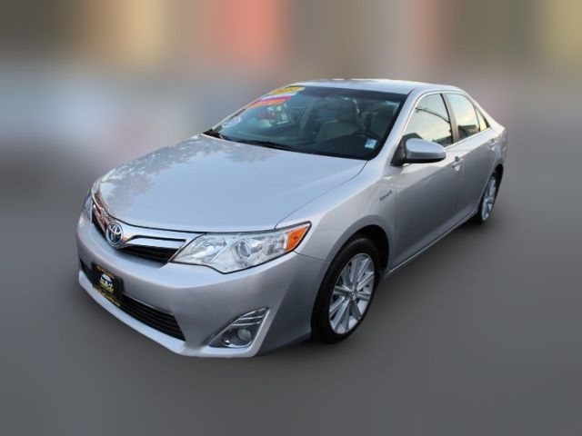 2014 Toyota Camry Hybrid XLE