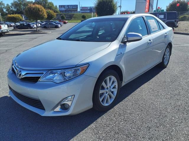 2014 Toyota Camry Hybrid XLE