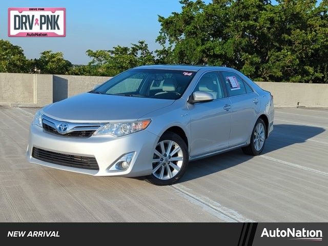 2014 Toyota Camry Hybrid XLE