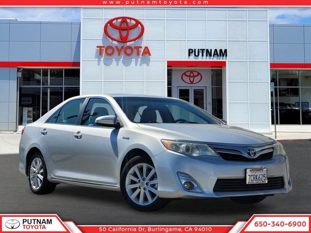 2014 Toyota Camry Hybrid XLE