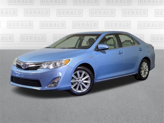 2014 Toyota Camry Hybrid XLE