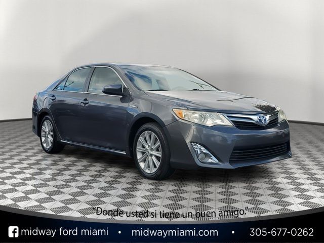 2014 Toyota Camry Hybrid XLE