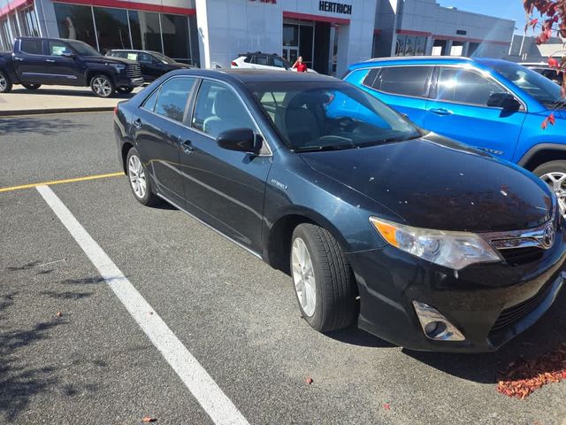 2014 Toyota Camry Hybrid XLE