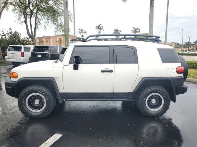 2014 Toyota FJ Cruiser Base