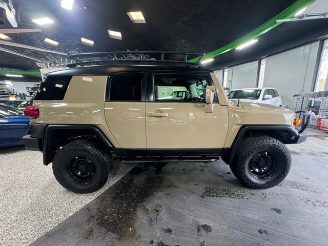 2014 Toyota FJ Cruiser Base
