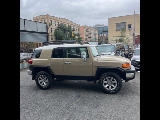 2014 Toyota FJ Cruiser Base
