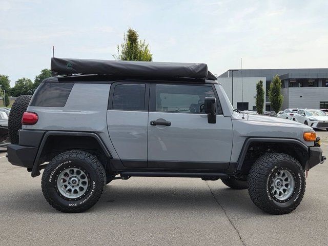 2014 Toyota FJ Cruiser Base