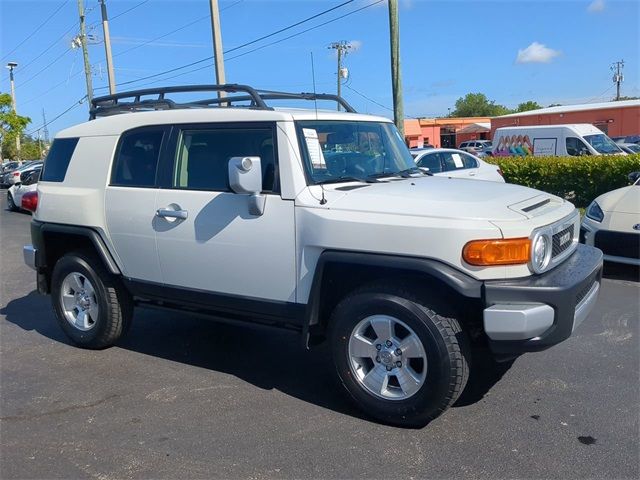 2014 Toyota FJ Cruiser Base