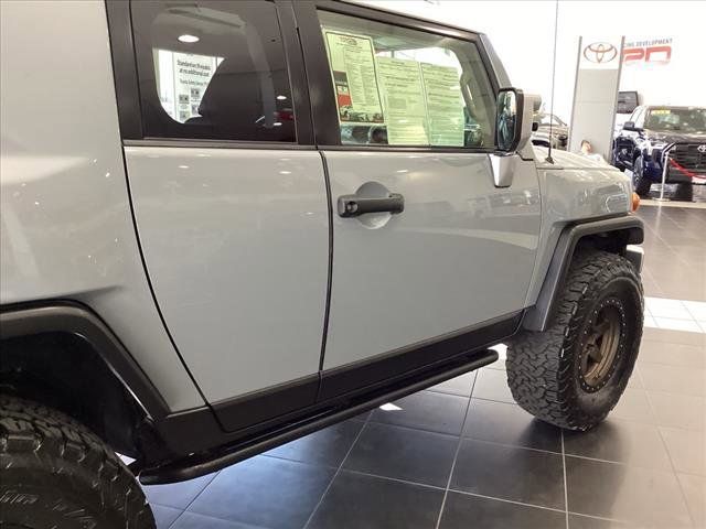 2014 Toyota FJ Cruiser Base