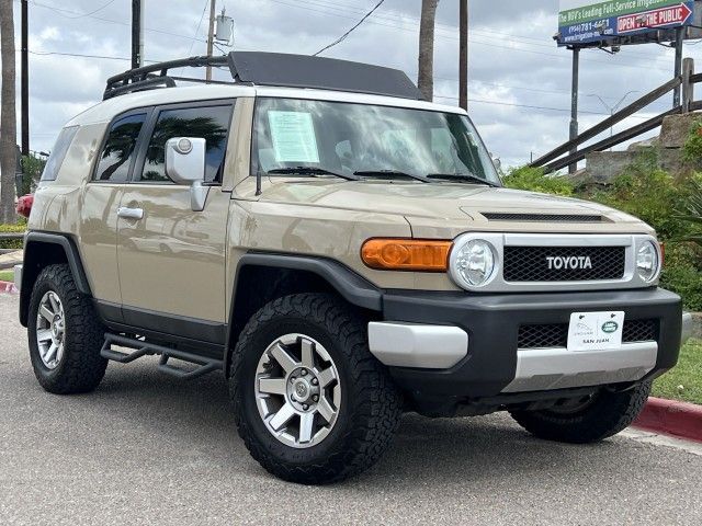 2014 Toyota FJ Cruiser Base