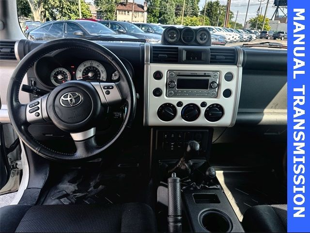 2014 Toyota FJ Cruiser Base