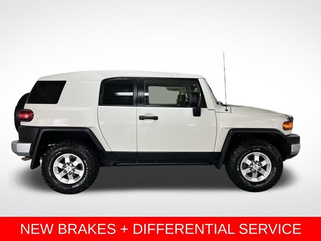 2014 Toyota FJ Cruiser Base