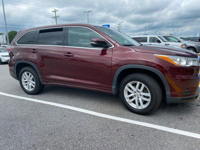 2014 Toyota Highlander LE