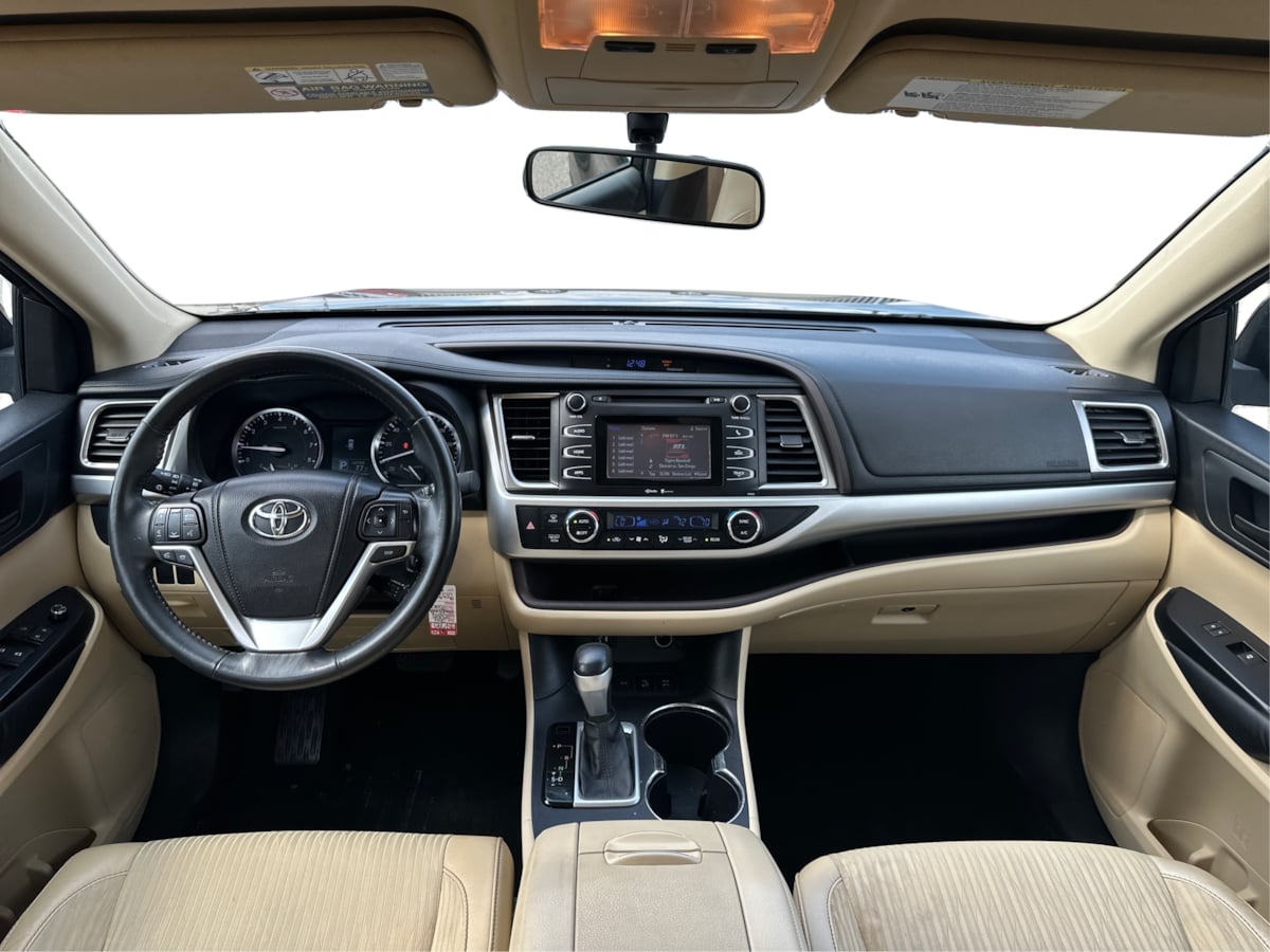 Vehicle image 29 of 37