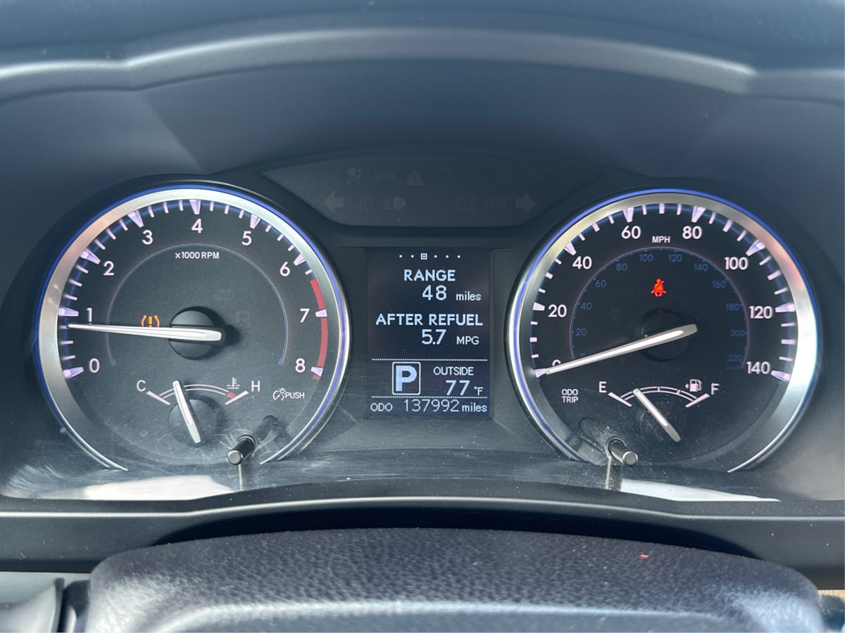 Vehicle image 17 of 37