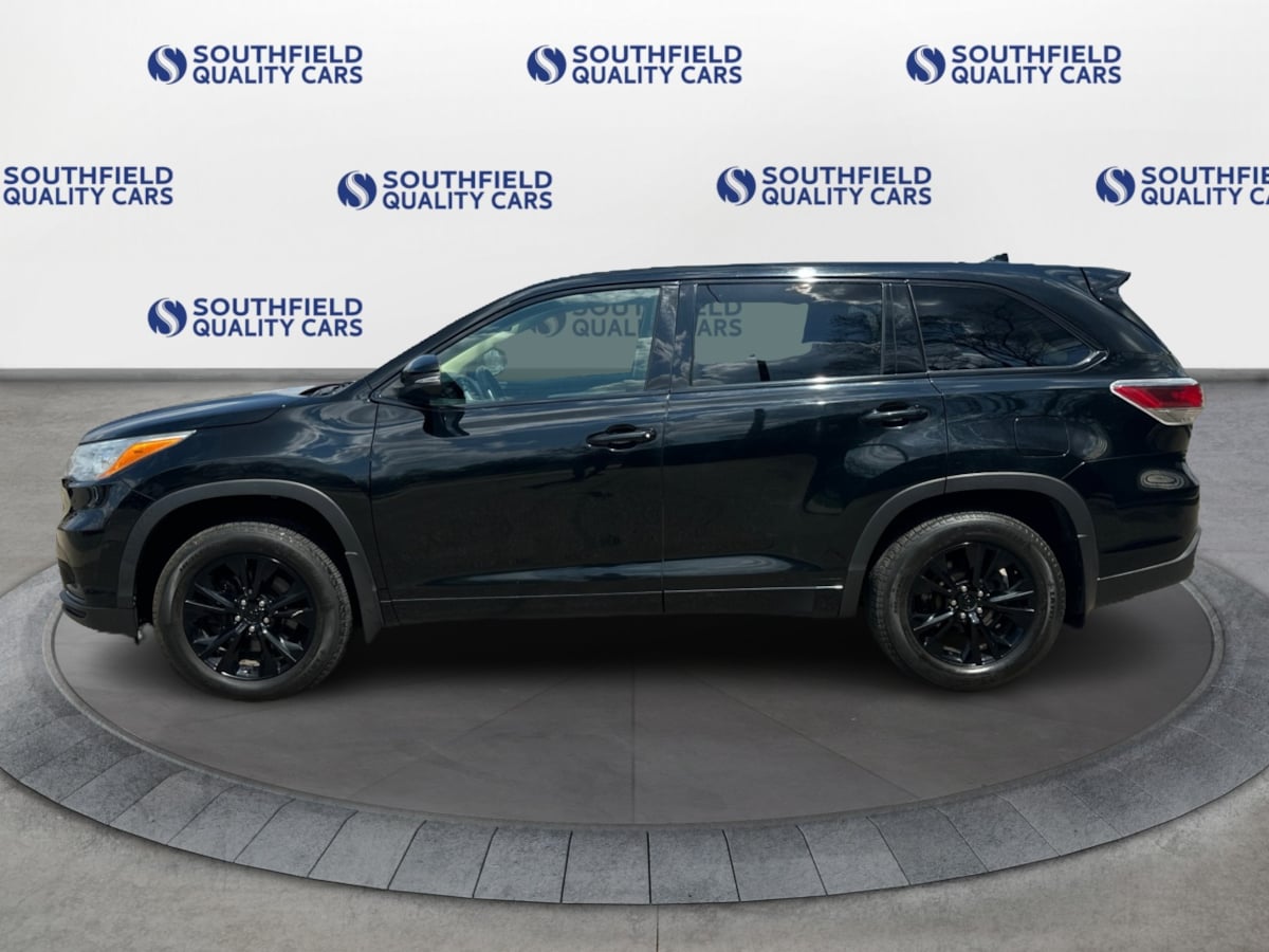 Vehicle image 2 of 37