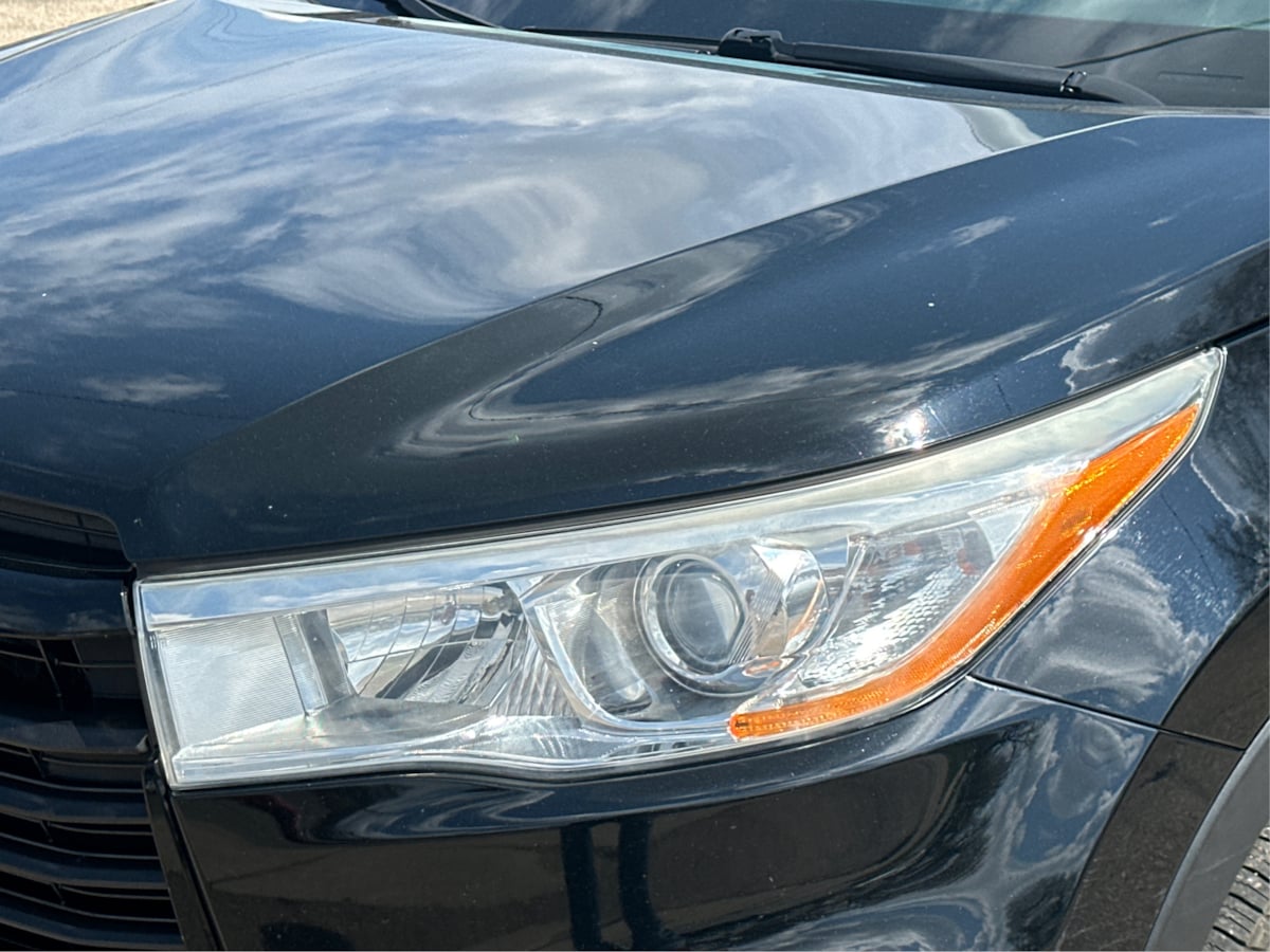 Vehicle image 21 of 37