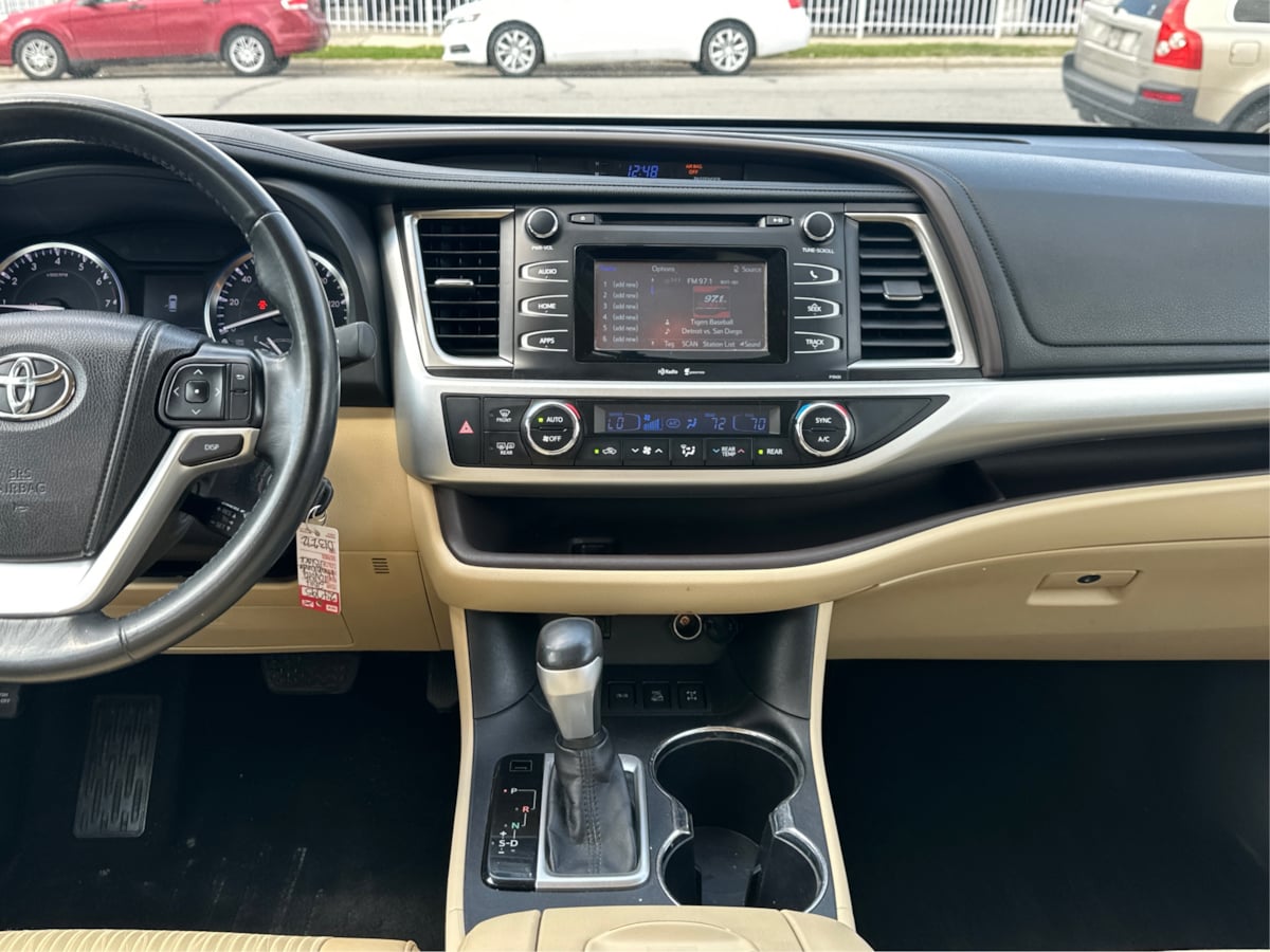Vehicle image 16 of 37