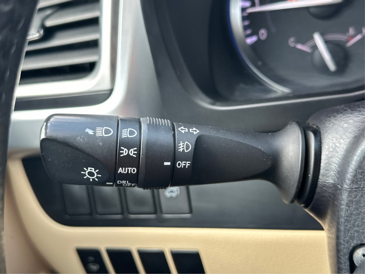 Vehicle image 15 of 37