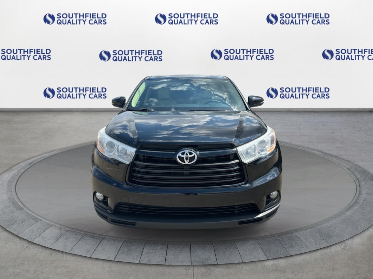 Vehicle image 4 of 37