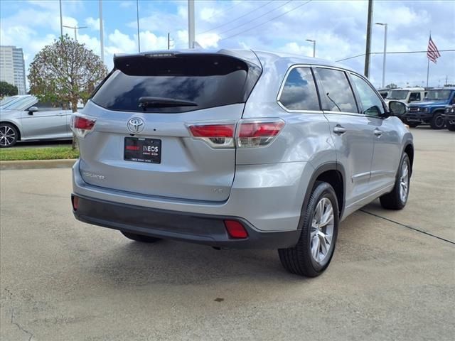 2014 Toyota Highlander LE