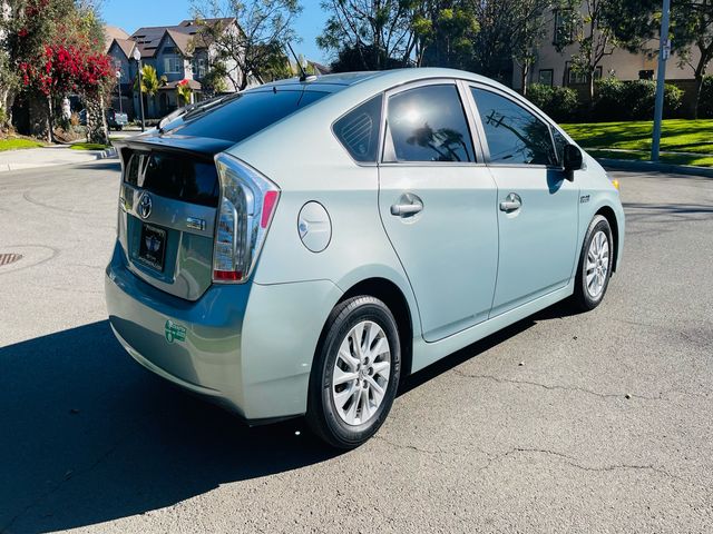 2014 Toyota Prius Plug-in Hybrid 