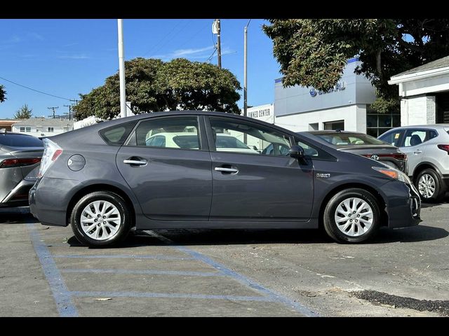 2014 Toyota Prius Plug-in Base