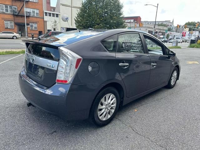 2014 Toyota Prius Plug-in Advanced