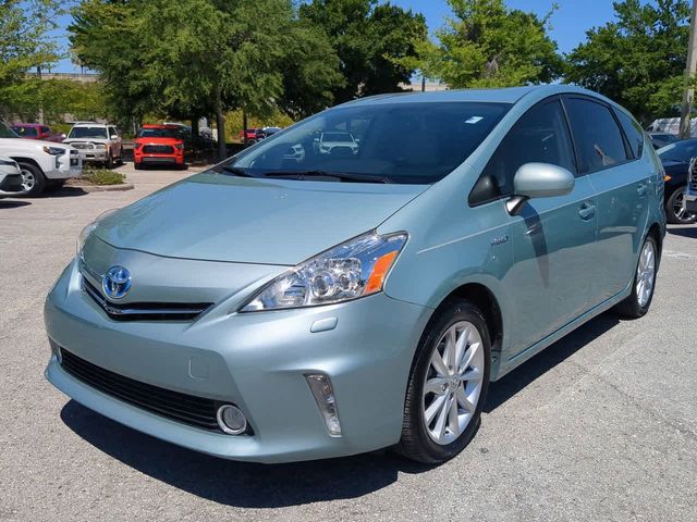 2014 Toyota Prius v Five